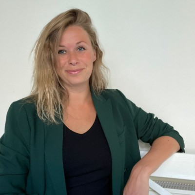 Sanne Stenvert, initiatiefneemster van Café College